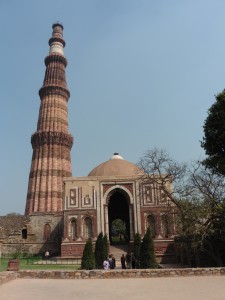 New Delhi Qutab Minar Bier-TRaveller.com